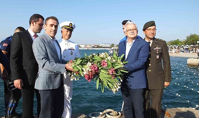 Burhaniye'de 5 plaja törenle mavi bayrak asıldı
