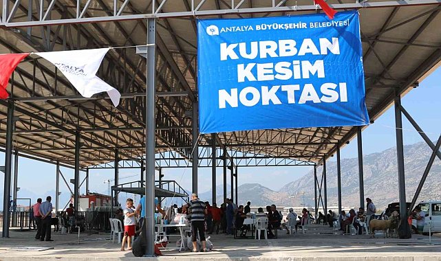 Büyükşehir'den üç noktada ücretsiz kurban kesimi