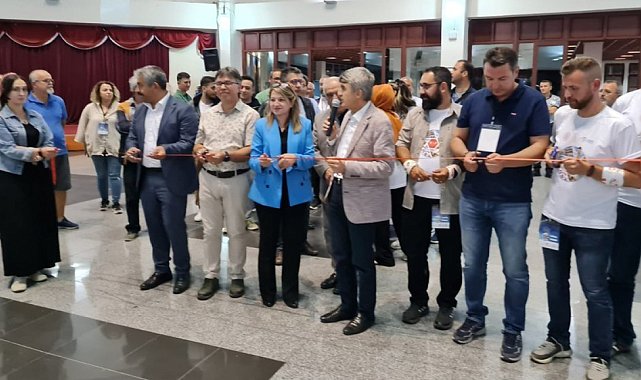 DPÜ'de iki fotoğraf sergisi birden