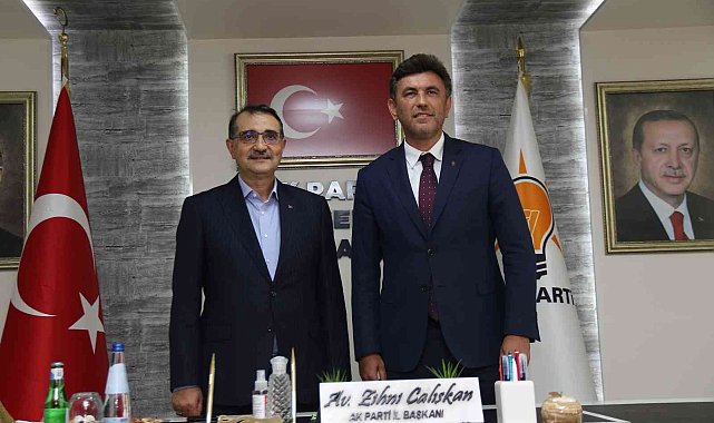 Enerji ve Tabii Kaynaklar Bakanı Dönmez AK Parti Eskişehir İl Başkanlığı'nı ziyaret etti