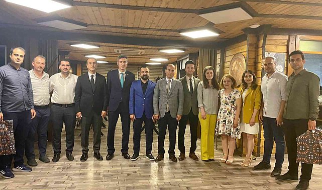Erzincan'dan tayini çıkan hakim ve savcılar için veda yemeği düzenlendi