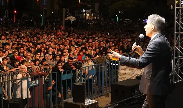 Erzincanlılar Yıldızdoğan'ın konseriyle coştu