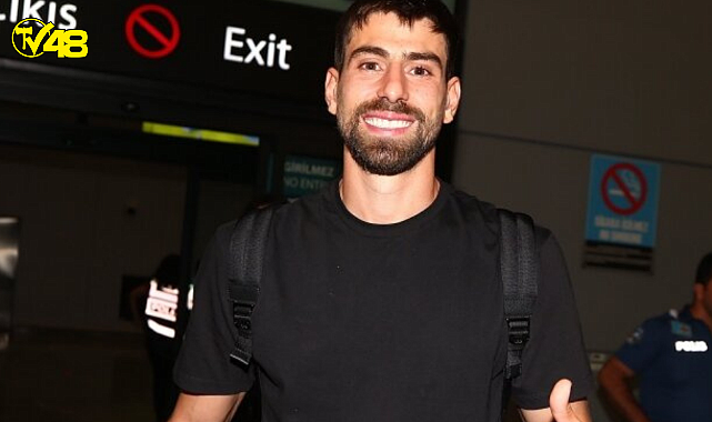 Fenerbahçe'nin yeni transferi Luan Peres'ten ilk sözler: Bu takımla kupalar kazanmak istiyorum