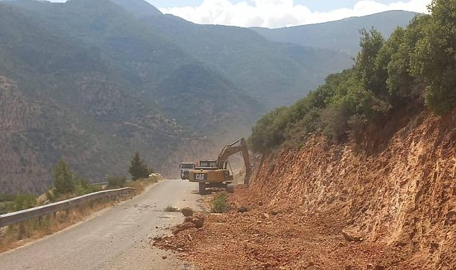 Hatay'da yayla yollarında bakım onarım yapılıyor
