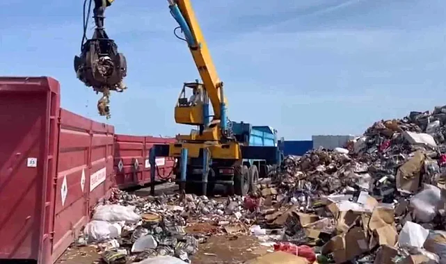 İstanbul'da 4 Ayda Ele Geçirilen 70 Ton Ağırlığındaki Kaçak Alkol, Tütün ve Bunlarla İlgili Materyal İmha Edildi