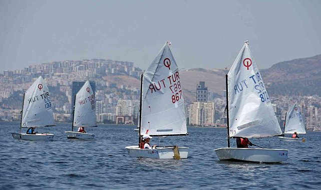 İzmir Körfez Festivali'nde renkli görüntüler