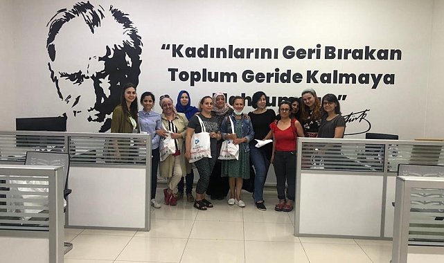 İzmit Belediyesi Kadın Tiyatrosu ilk dersine İZGİM'de başladı