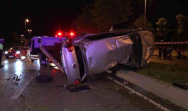 Kartal'da kontrolden çıkan otomobil ağaca çarparak takla attı: 1'i ağır 2 yaralı