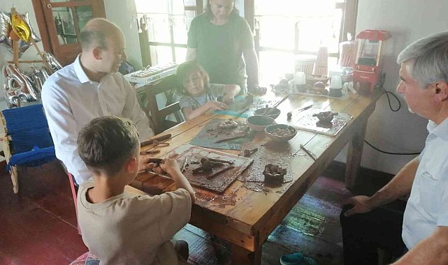 Köyceğiz'de minikler seramik tabak yapmayı öğrendi
