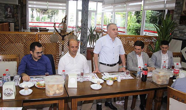 Kula'da tayini çıkan hakim ve savcılar için veda yemeği