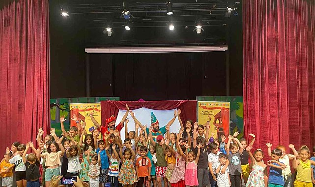 Marmaris Belediyesi'nden çocuklara karne hediyesi