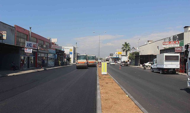Mersin'de yol yapım çalışmaları sürüyor
