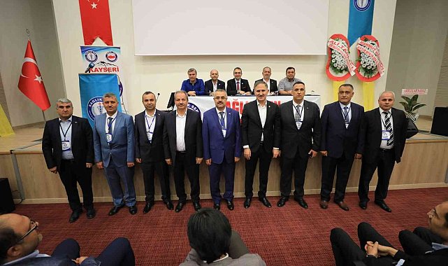 "Sağlık çalışanına kalkan el milletin vicdanına kalkmıştır"