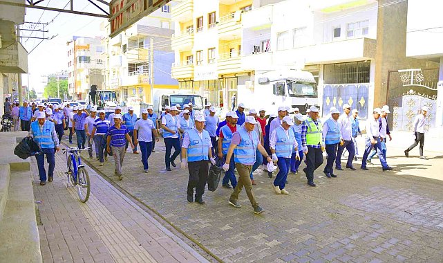 Şanlıurfa'da 300 personelle temizlik seferberliği