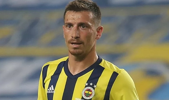 Fenerbahçe'de Mert Hakan Yandaş UEFA listesinden çıkarıldı