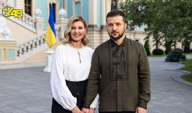 Zelenski'nin Bağımsızlık Günü'nde giydiği gömlek olay oldu! Üzerindeki işlemeler dikkat çekti