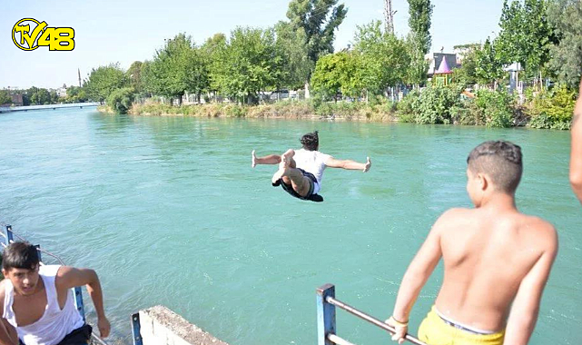 Adana'da Sulama Kanalına Giren Çoğu Çocuk 28 kişi boğuldu