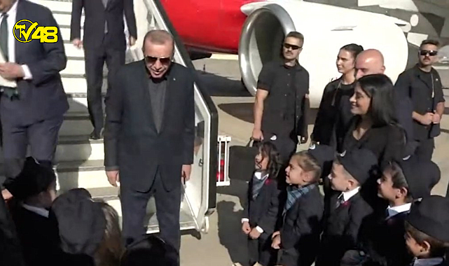 Cumhurbaşkanı Erdoğan'ın minik kondüktörler ile sohbeti gülümsetti