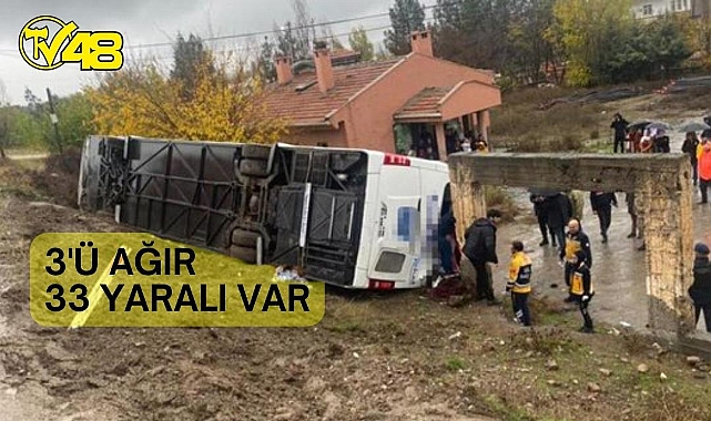 Diyarbakır'da Yolcu Otobüsü Devrildi