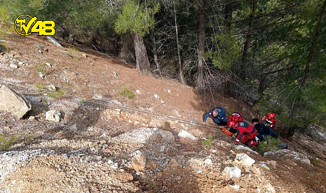 Seydikemer'de kamyonet uçuruma uçtu: 1 yaralı