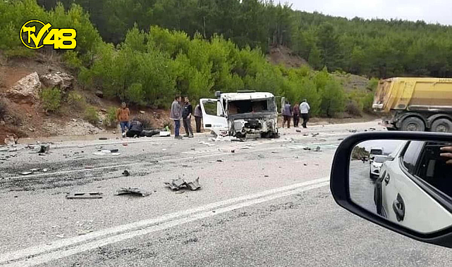 SEYDİKEMER'DE KAMYONLAR ÇARPIŞTI: 1 KİŞİ YARALI