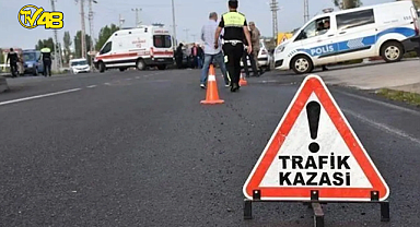 Cenaze nakil aracı devrildi: 2 kişi öldü, 3 kişi yaralandı