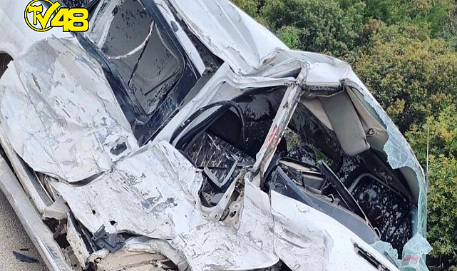 BODRUM'DA KAMYON İLE KAPALI KAMYONET ÇARPIŞTI 1 ÖLÜ