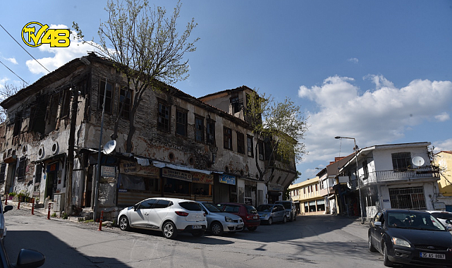 HADİ ESKİŞAR KONAĞI'NIN KORUMA PROJELERİ İHALESİ İMZA TÖRENİ YAPILDI
