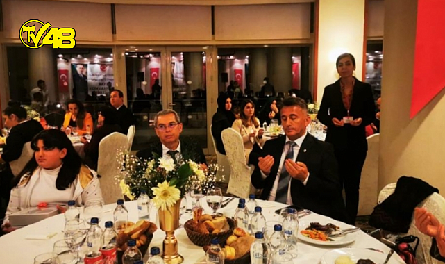 Marmaris Kaymakamı Ertuğ Şevket Aksoy, çocuklarla ve muhtarlarla iftarda bir araya geldi