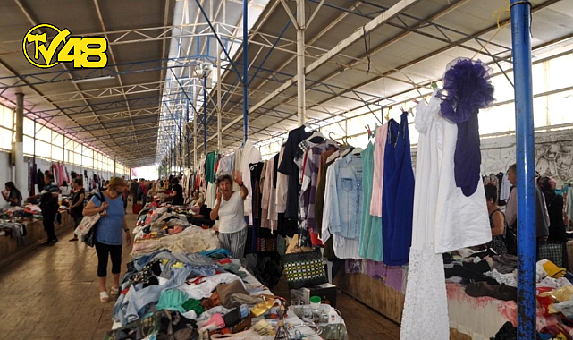 FETHİYE'DE VETERİNER TEKNİKERİ VE EMEKLİ ÖĞRETMEN SOKAK HAYVANLARINA YARDIM EDİYOR