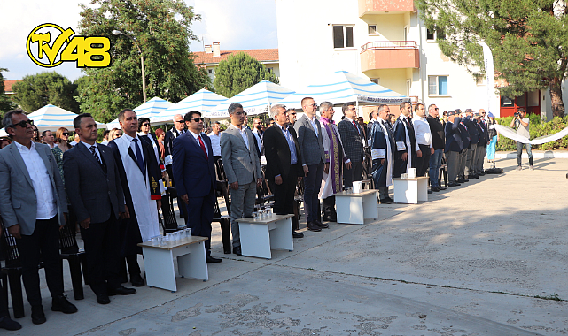 MİLAS VETERİNER FAKÜLTESİ  VE MİLAS MYO 2022-2023 EĞİTİM-ÖĞRETİM YILI MEZUNİYET TÖRENİ, BÜYÜK BİR COŞKUYA GERÇEKLEŞTİRİLDİ