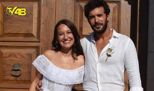 BARIŞ ARDUNÇ EŞİ GUPSE ÖZAY'A AŞKINI HAYKIRDI:HER ZERRENE