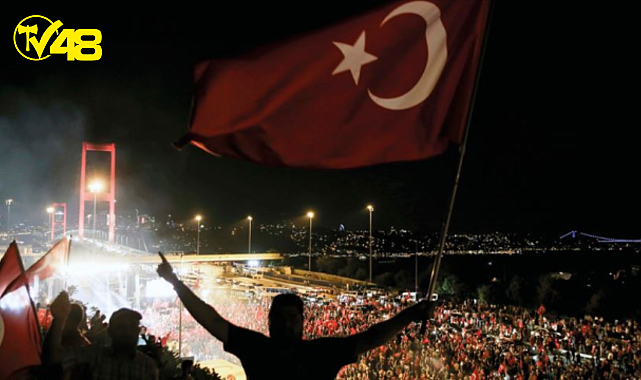 HALKIN, FETÖ'YE VE HAİN DARBE PLANINA TOKAT GİBİ BİR CEVAP VERMESİNİN ÜZERİNDEN TAM 7 YIL GEÇTİ! İŞTE 15 TEMMUZ GECESİ TÜM YAŞANANLAR