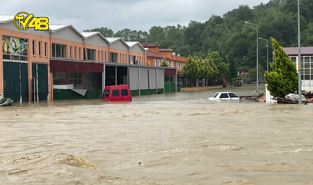 SELİN VURDUĞU KARADENİZ İÇİN BİR UYARI DAHA! METEOROLOJİ'DEN 13 KENTE 'TURUNCU' KODLU ALARM