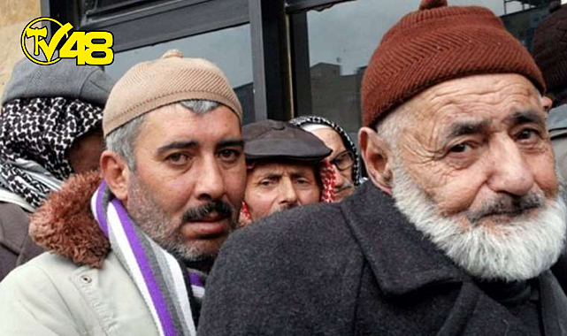 SSK, EMEKLİ SANDIĞI VE BAĞ-KUR EMEKLİLERİNE YÜZDE 25 ZAM ÖNGÖREN DÜZENLEME, TBMM GENEL KURULU'NDA KABUL EDİLDİ!