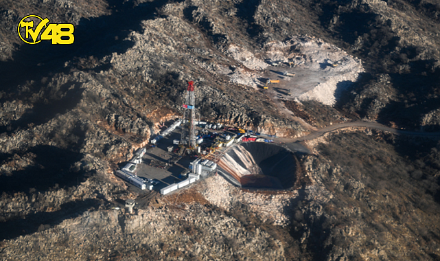 ENERJİ BAKANI BAYRAKTAR'DAN HEYECANLANDIRAN PETROL AÇIKLAMASI: EYLÜLDE VAN'DA SONDAJ YAPACAĞIZ