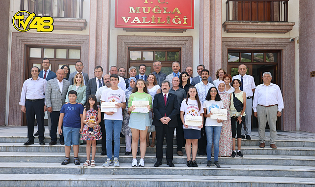 MUĞLA'NIN LGS ŞAMPİYONLARI ÖDÜLLENDİRİLDİ