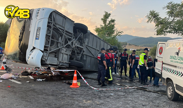 TIR İLE YOLCU OTOBÜSÜ ÇARPIŞTI: 6 ÖLÜ 43 YARALI!