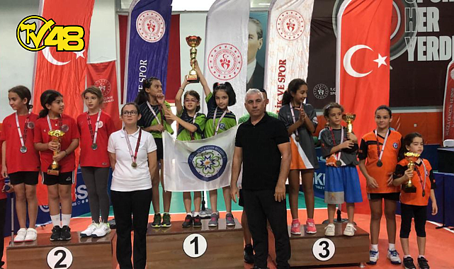 BÜYÜKŞEHİR MASA TENİSİ KULÜBÜ BÖLGE ŞAMPİYONU OLDU