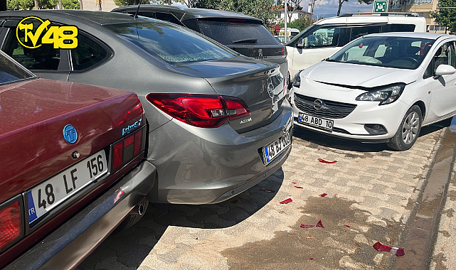 LOZAN CADDESİ ÜZERİNDE ZİNCİRLEME KAZA