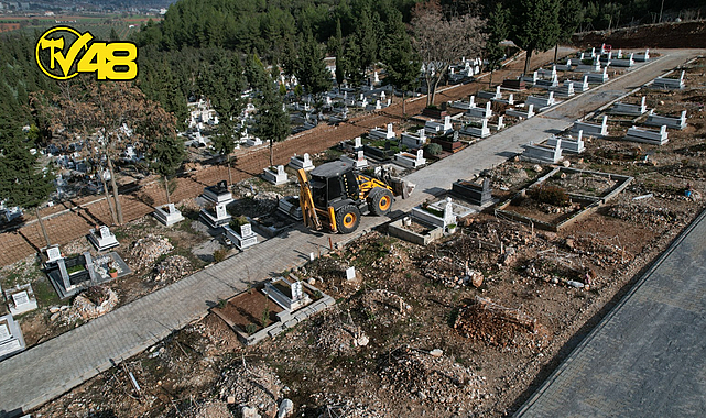 BÜYÜKŞEHİR 1430 MEZARLIK ALANINDA ÇALIŞMALARINI SÜRDÜRÜYOR