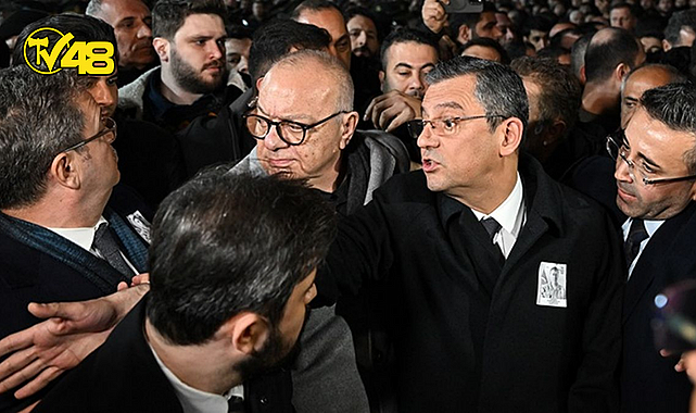 CHP GENEL BAŞKANI ÖZEL'E ŞEHİT CENAZESİNDE TEPKİ! "ÖZGÜR DIŞARI" SLOGANLARI ATILDI