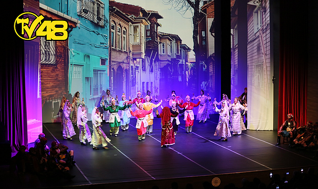 BÜYÜKŞEHİR'İN ATA'YLA SON DANS GÖSTERİSİNE YOĞUN İLGİ