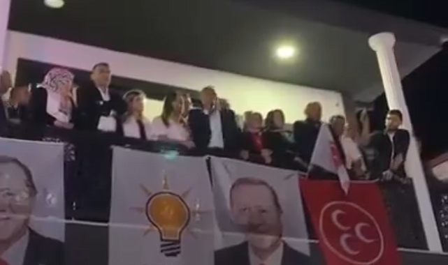AK PARTİLİ BELEDİYE BAŞKANI SEÇİM SONUÇLARINA SİNİRLENDİ: "İÇİMİZDE OLUP O HAİNLERE OY VEREN SATILMIŞLARI KINIYORUM"