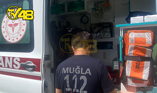 OTOMOBİL İLE MOTOSİKLET KAZA YAPTI: MOTOSİKLET SÜRÜCÜSÜ HAFİF YARALI