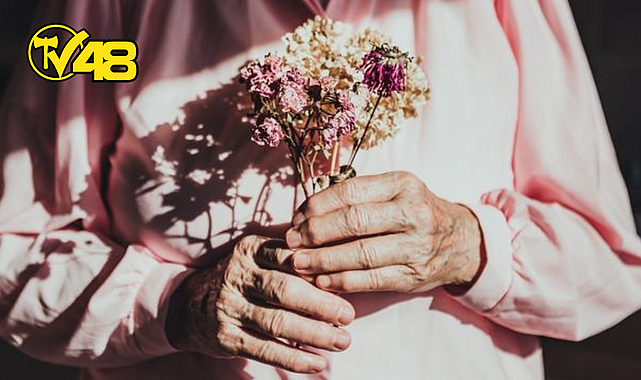 BUGÜN 1 EKİM DÜNYA YAŞLILAR GÜNÜ... 100 YAŞINDAKİ İNSANLARDAN DEĞERLİ TAVSİYELER