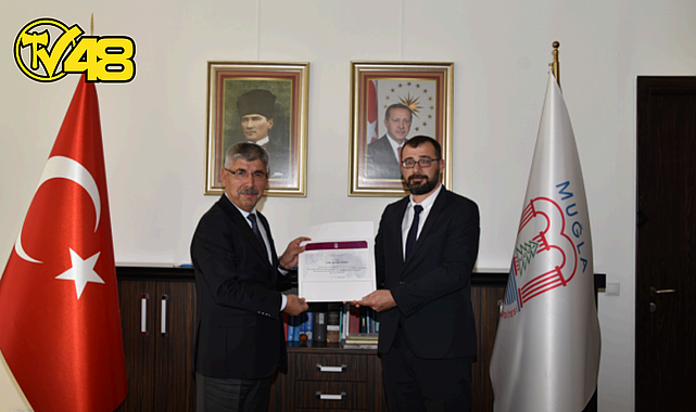 DR. ÖĞR. ÜYESİ ŞAMİL SEFERGİL "YILIN EĞİTİMCİSİ" ÖDÜLÜNE LAYIK GÖRÜLDÜ