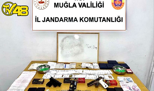 BODRUM’DA KIRAATHANEYE BASKIN: SİLAH, UYUŞTURUCU VE KUMAR MALZEMELERİ ELE GEÇİRİLDİ