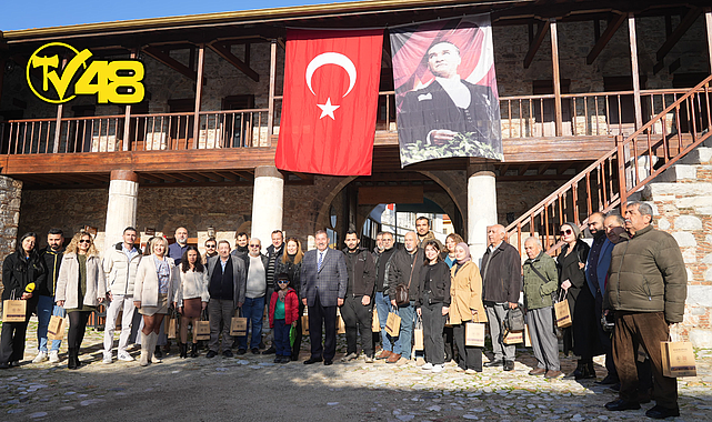 BAŞKAN TOPUZ BASIN EMEKÇİLERİYLE BİR ARAYA GELEREK 10 OCAK ÇALIŞAN GAZETECİLER GÜNÜ'NÜ KUTLADI
