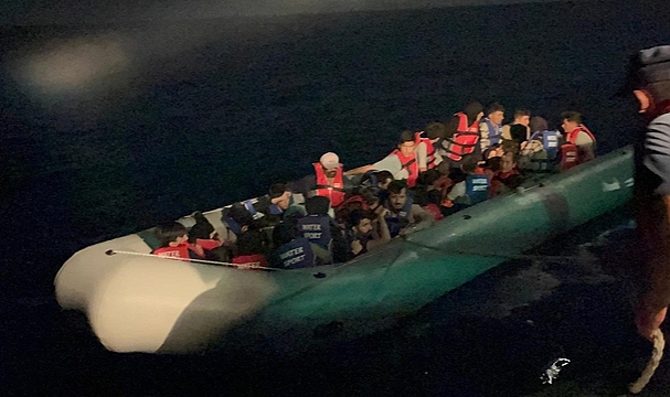 BODRUM AÇIKLARINDA 24 DÜZENSİZ GÖÇMEN YAKALANDI